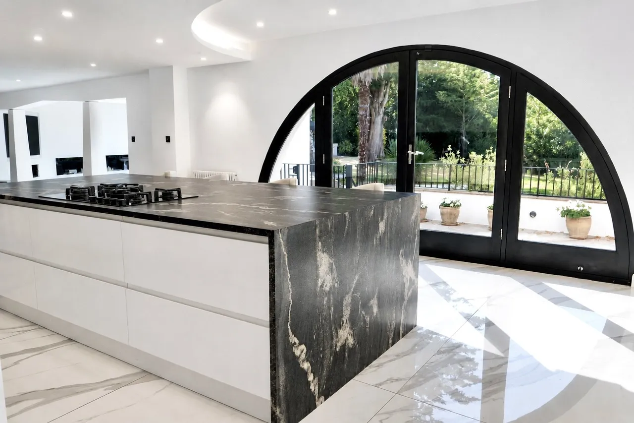 The Close, Totteridge, London, N20 8PJ, photo 5