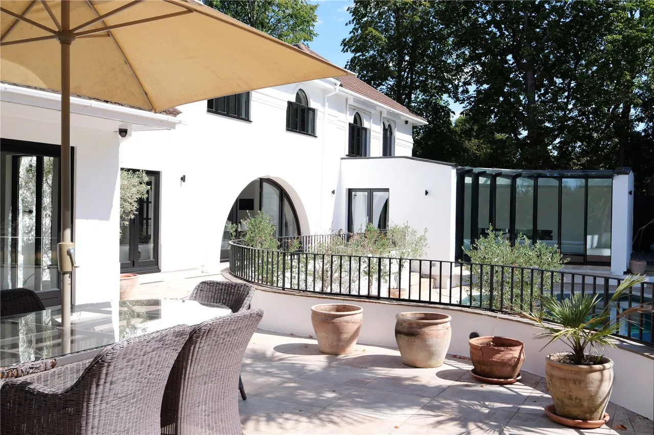 The Close, Totteridge, London, N20 8PJ, photo 28