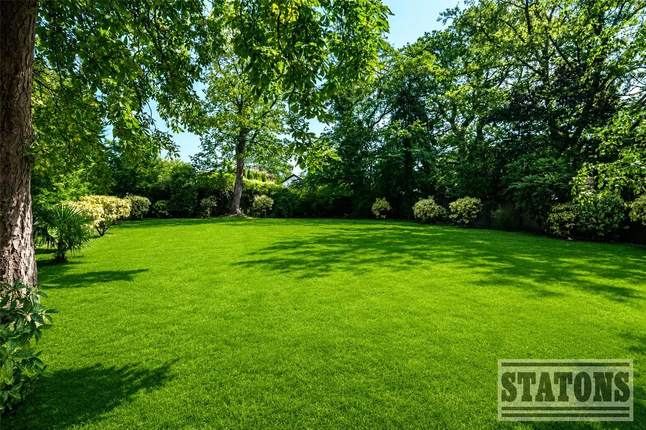 The Close, Totteridge, London, N20 8PJ, photo 33