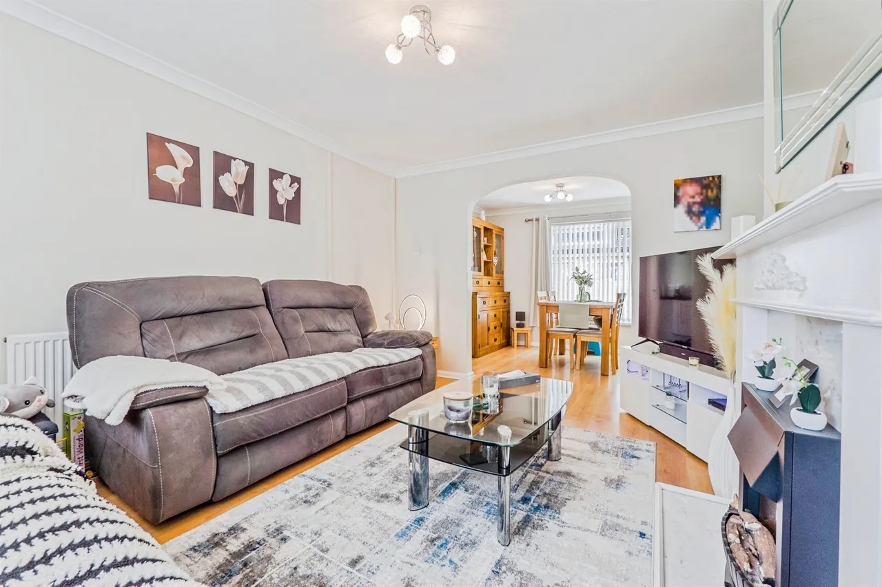 Brayford Place, Llanrumney, CF3, photo 4