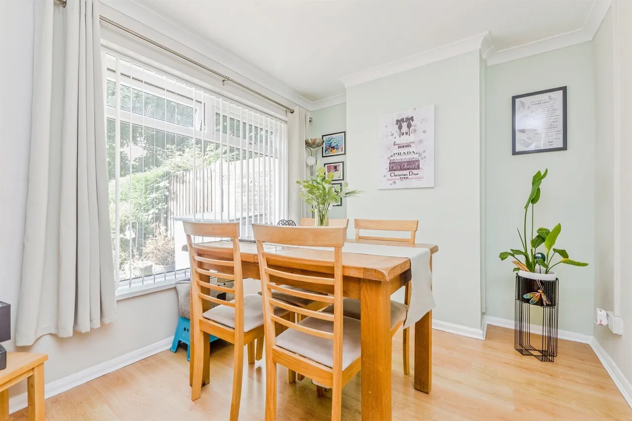 Brayford Place, Llanrumney, CF3, photo 5