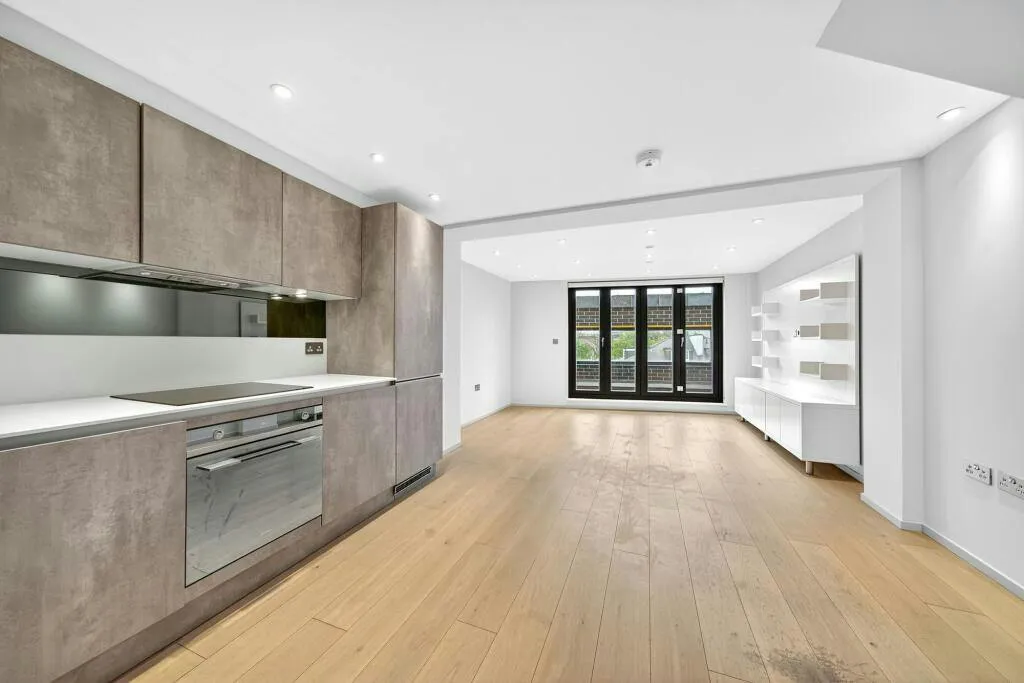 Seven Sisters Road, London, N7, photo 10