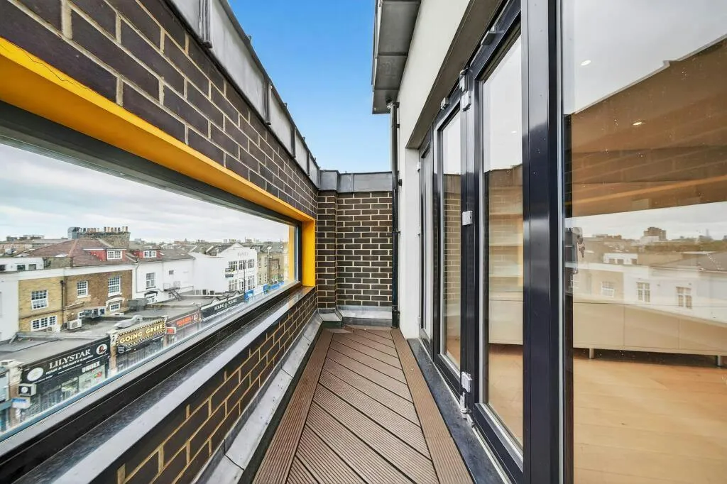 Seven Sisters Road, London, N7, photo 13