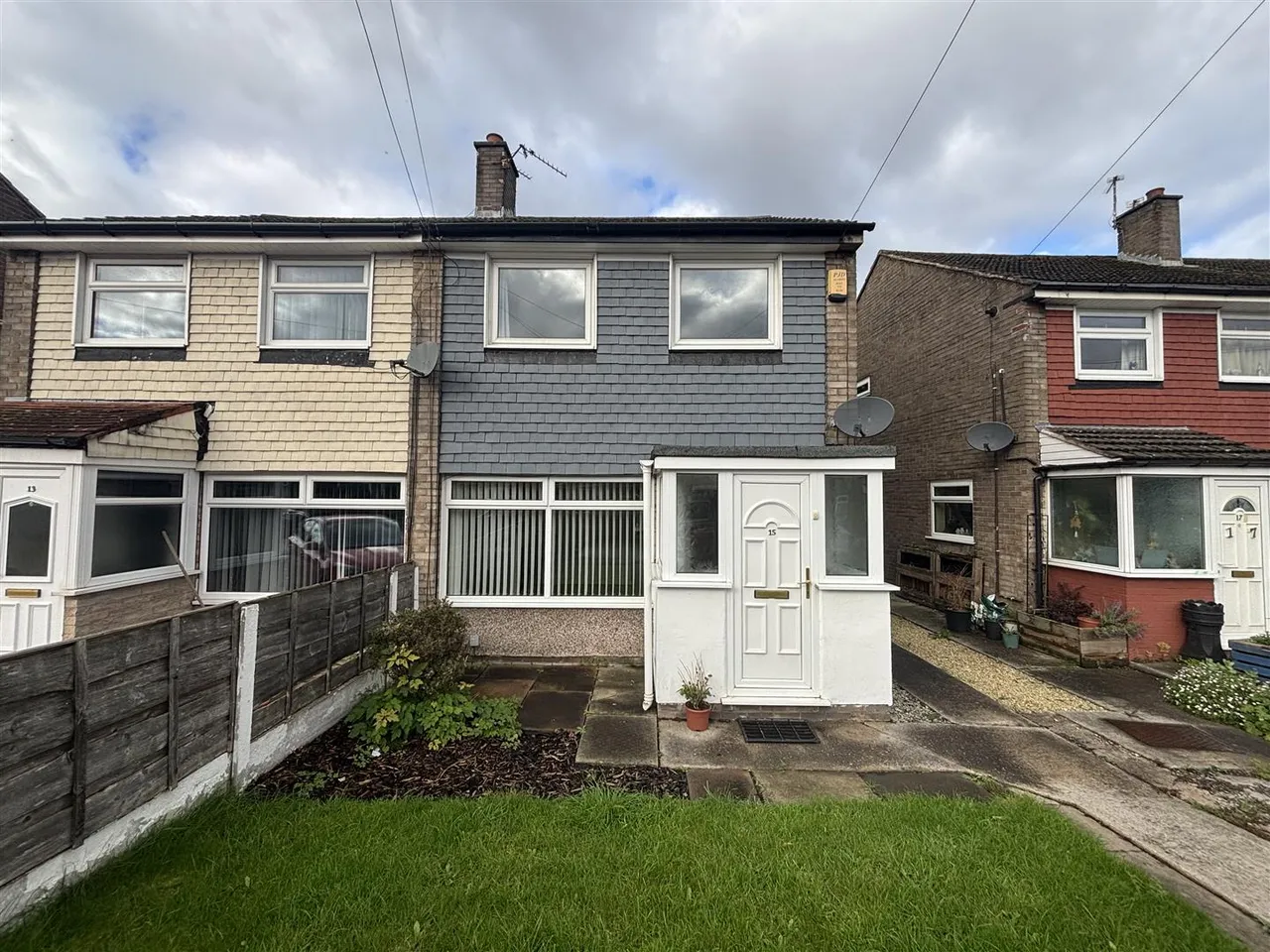 3 bed house to rent, Benbecula Way, Manchester, M41