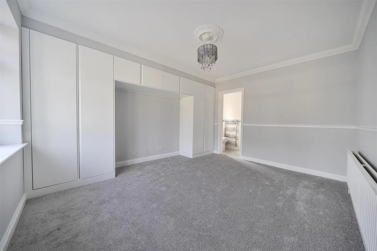 Holly Hill Lane, Sarisbury Green, Southampton, photo 7