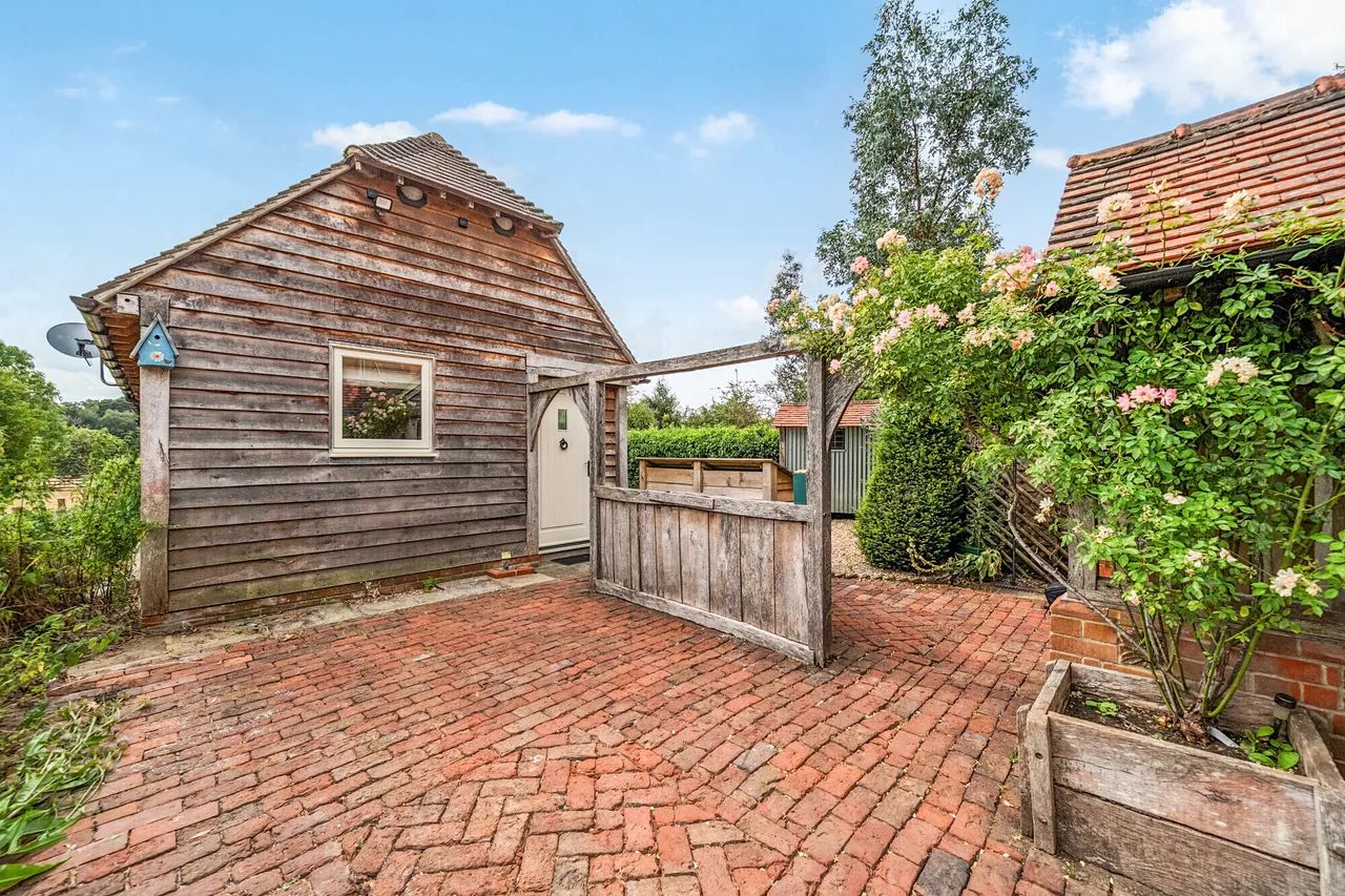 Tilford Street, Farnham, GU10, photo 9