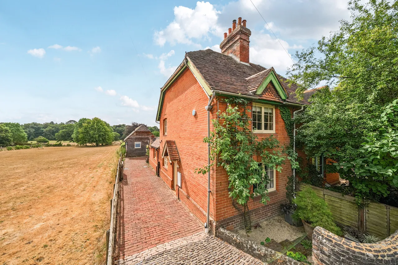 4 bed house for sale — Tilford Street, Farnham, GU10