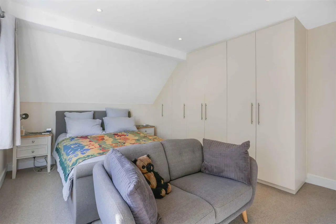 Peaches Court, Peaches Close, Cheam, Surrey, SM2 7BQ, photo 11