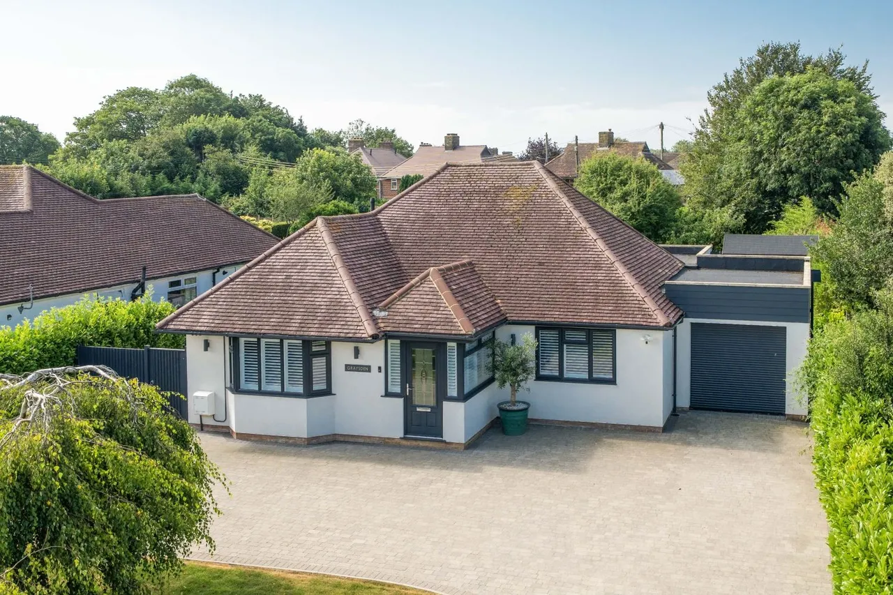 3 bed house for sale, Densole Lane, Densole, CT18