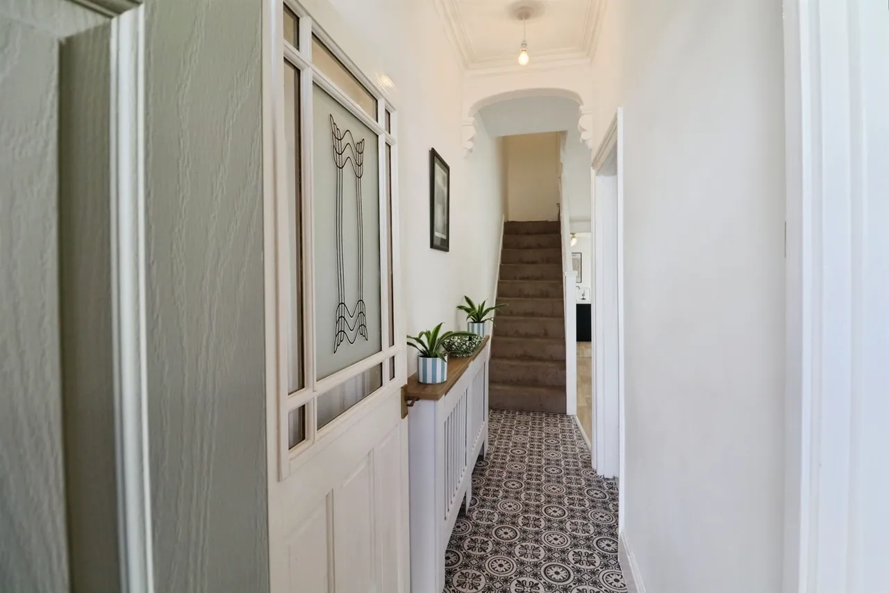 King Street, Penarth, CF64, photo 17