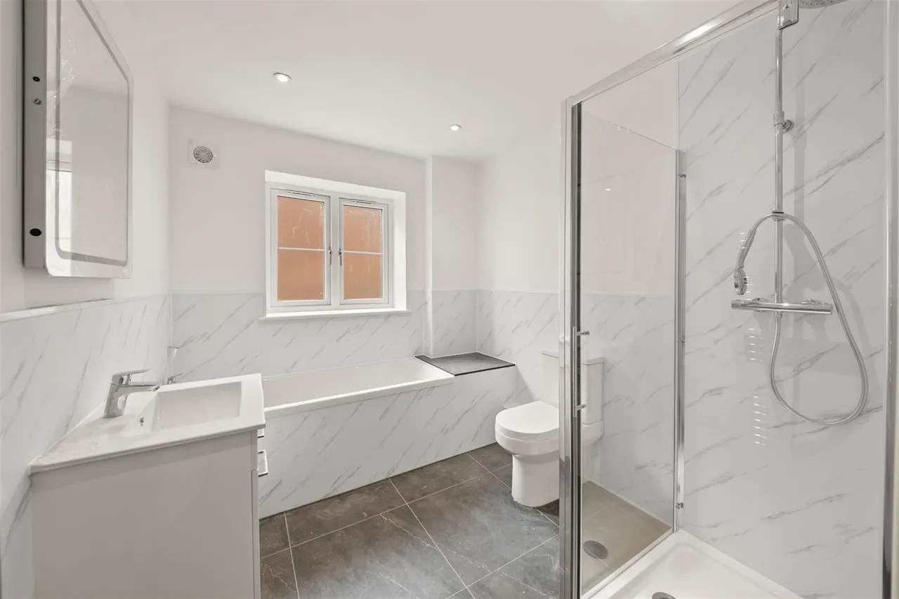 Harefield Road, Uxbridge, photo 6