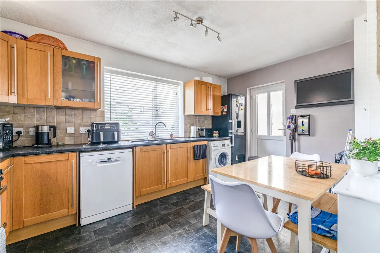 Rectory Close, Byfleet, West Byfleet,..., photo 3