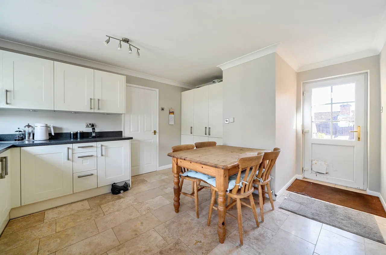 Minchin Green, Binfield, Bracknell, Berkshire, RG42 5JW, photo 8