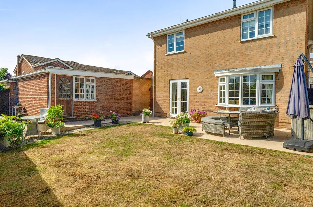 Minchin Green, Binfield, Bracknell, Berkshire, RG42 5JW, photo 22