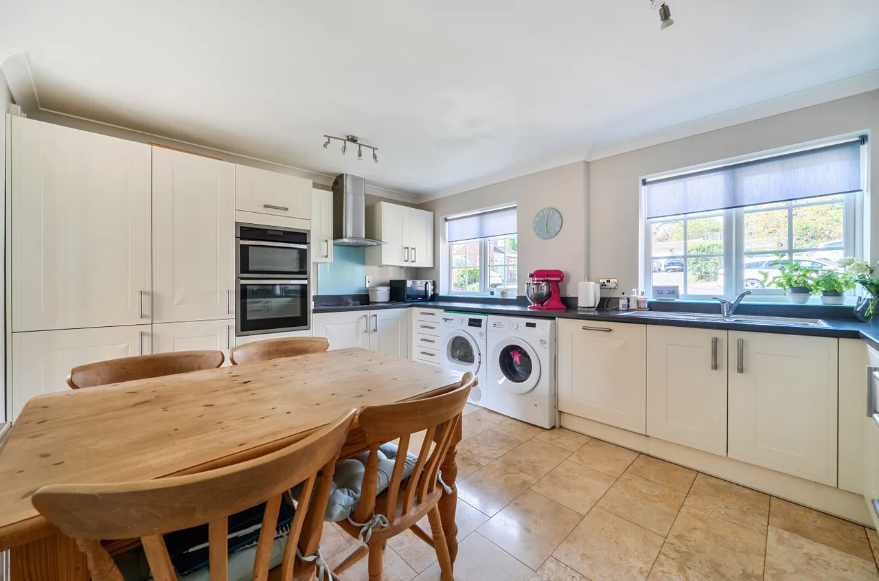 Minchin Green, Binfield, Bracknell, Berkshire, RG42 5JW, photo 7