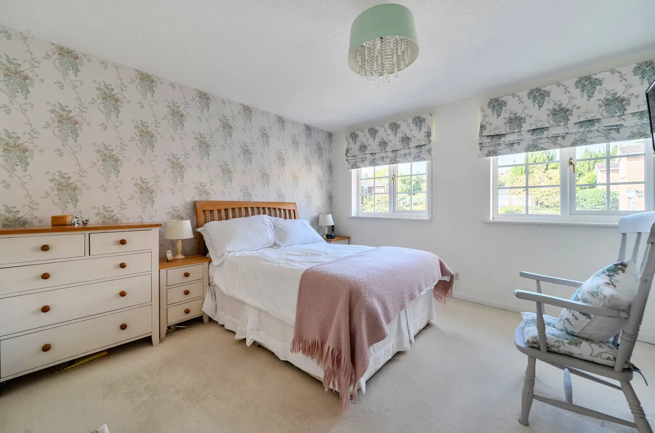 Minchin Green, Binfield, Bracknell, Berkshire, RG42 5JW, photo 13