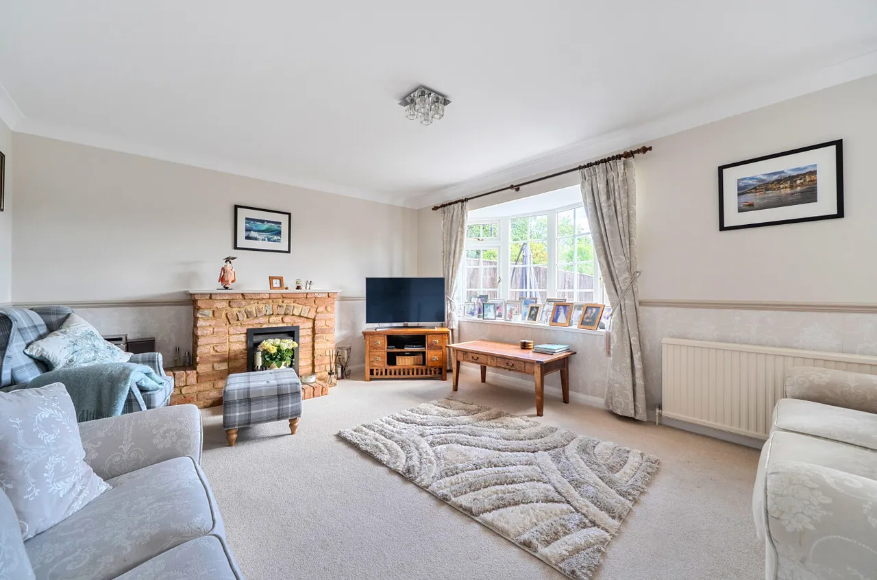 Minchin Green, Binfield, Bracknell, Berkshire, RG42 5JW, photo 3