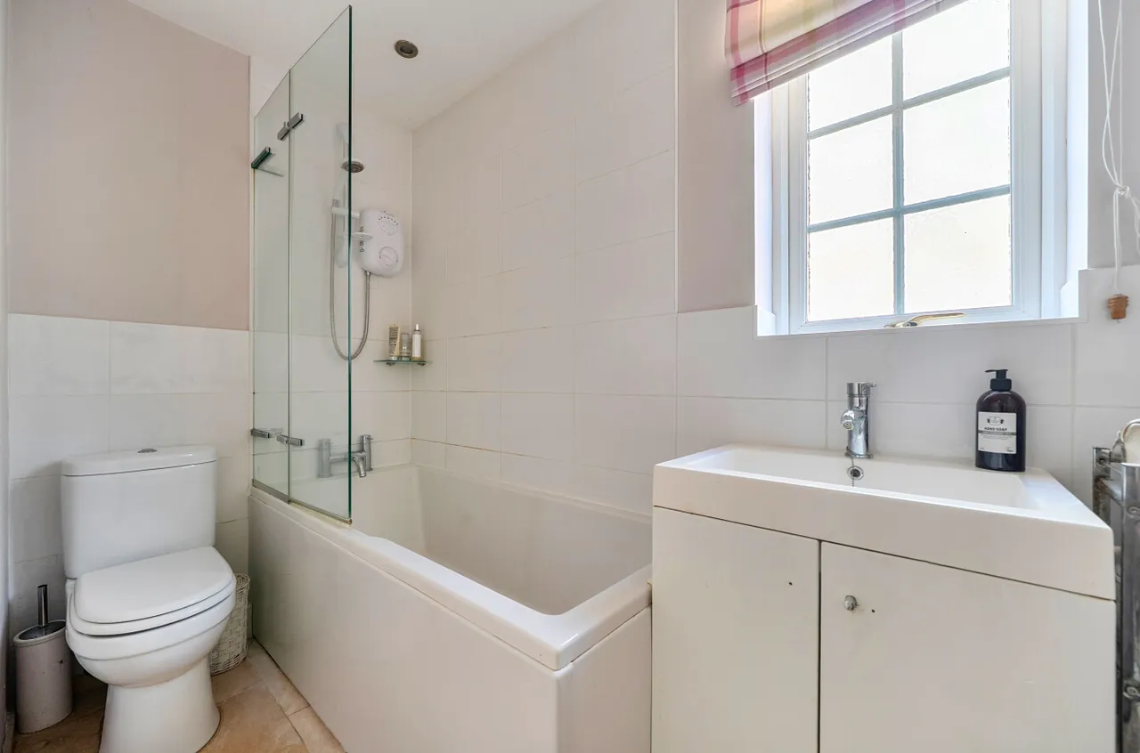 Minchin Green, Binfield, Bracknell, Berkshire, RG42 5JW, photo 21