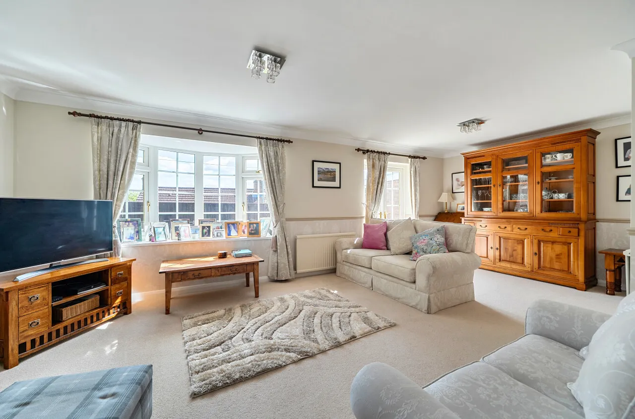 Minchin Green, Binfield, Bracknell, Berkshire, RG42 5JW, photo 4
