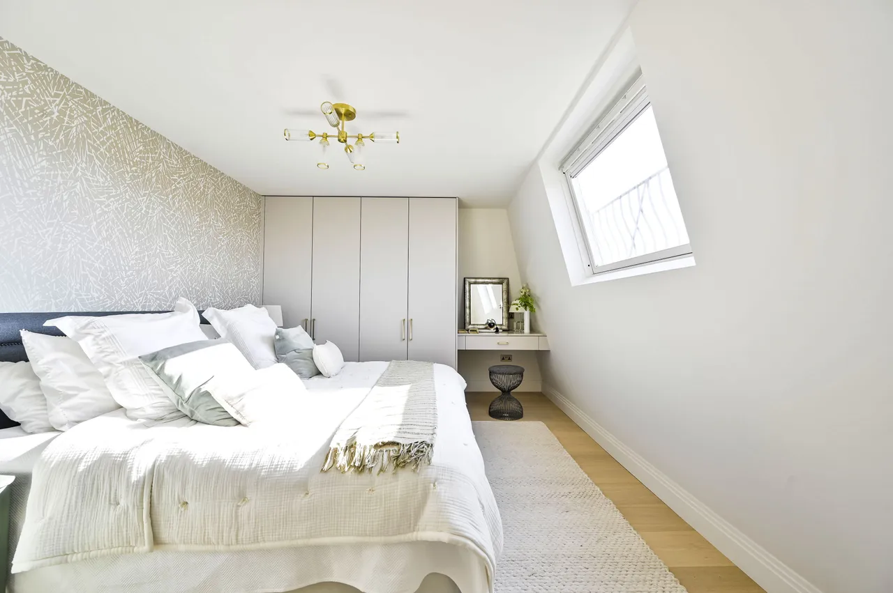 Flat 4, 8 Redcliffe Street, London, photo 3
