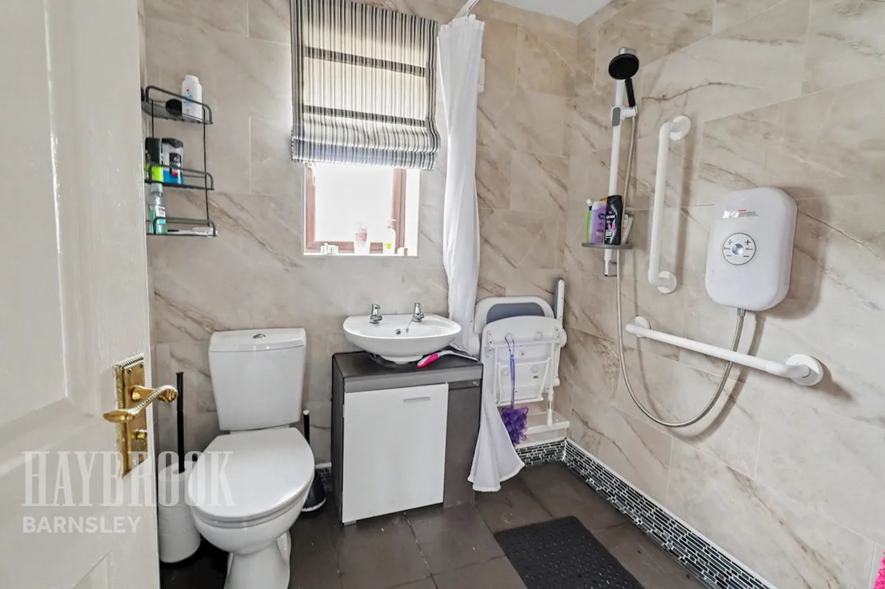 Harvest Close, Worsbrough, photo 8