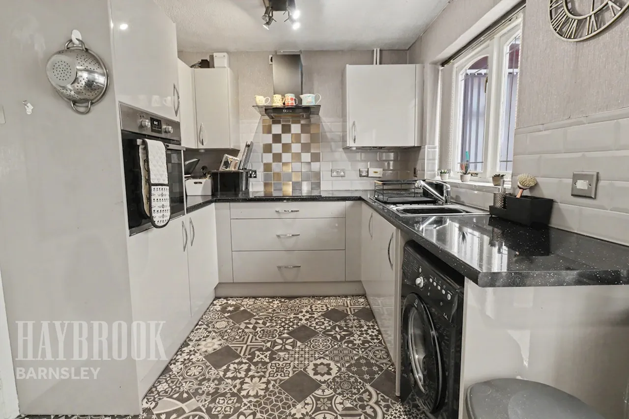 Harvest Close, Worsbrough, photo 4