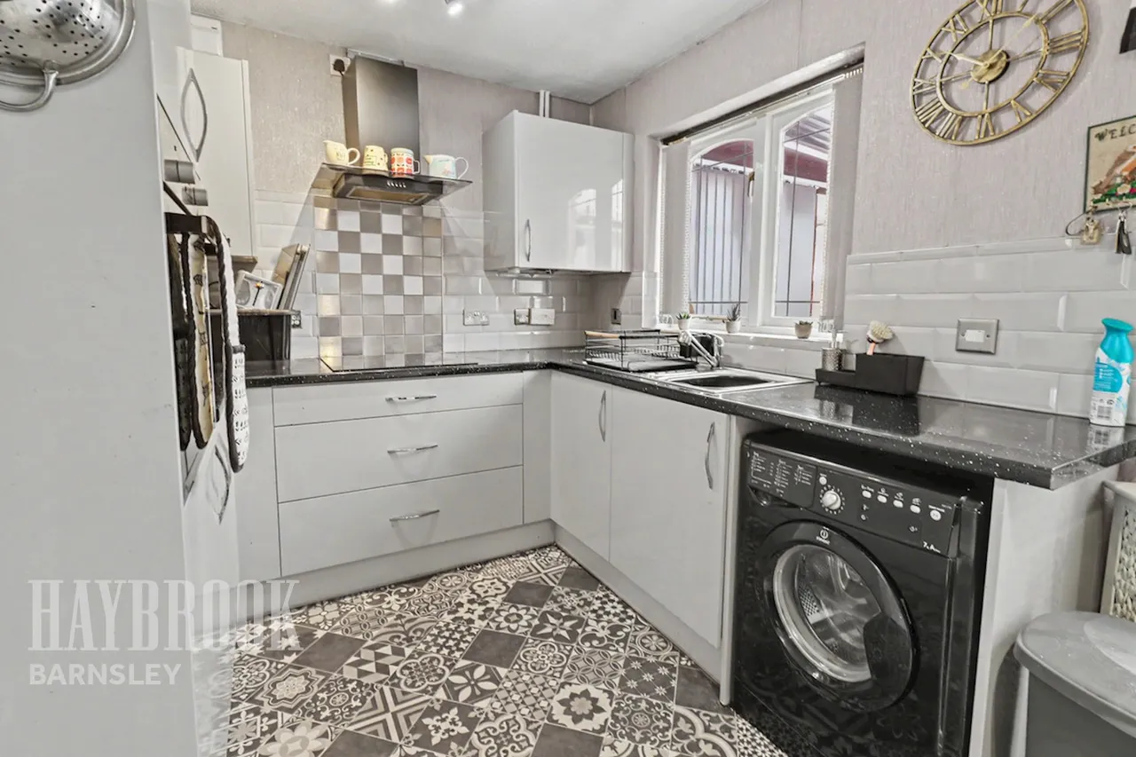 Harvest Close, Worsbrough, photo 2