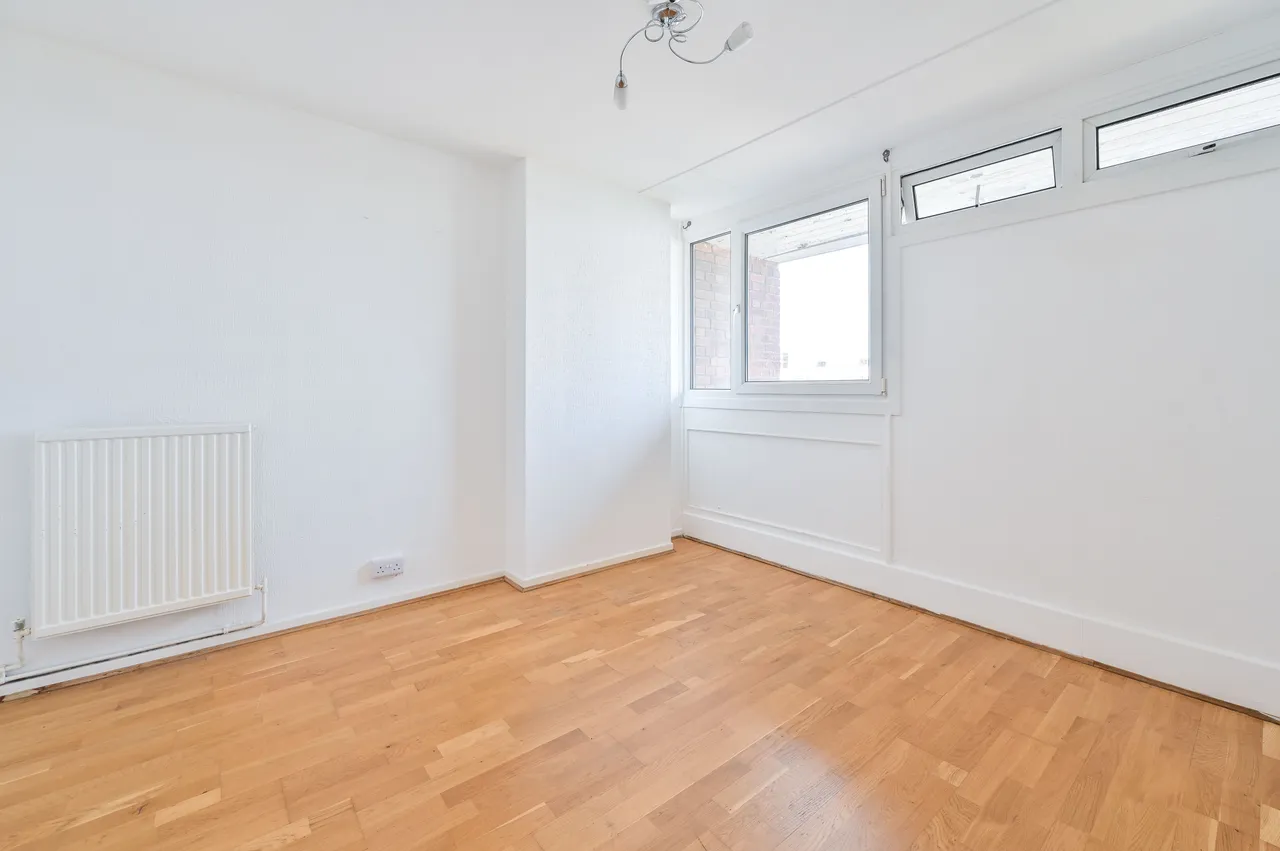 66 Latona Road, London, photo 9