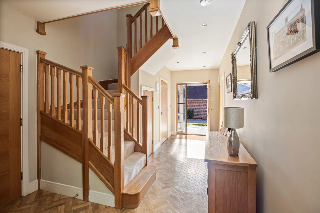 Farthings Hill, Horsham, RH12, photo 6