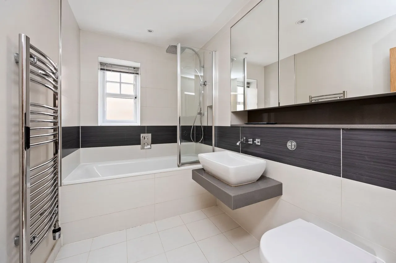 Farthings Hill, Horsham, RH12, photo 18