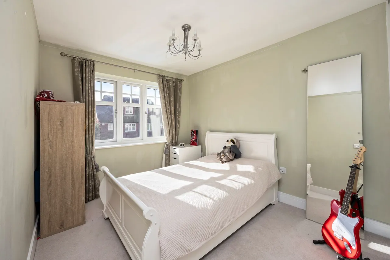 Farthings Hill, Horsham, RH12, photo 14