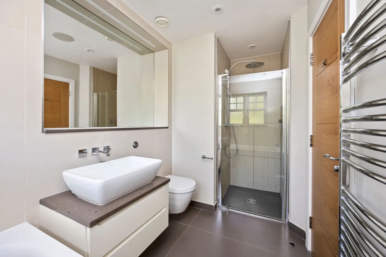 Farthings Hill, Horsham, RH12, photo 13