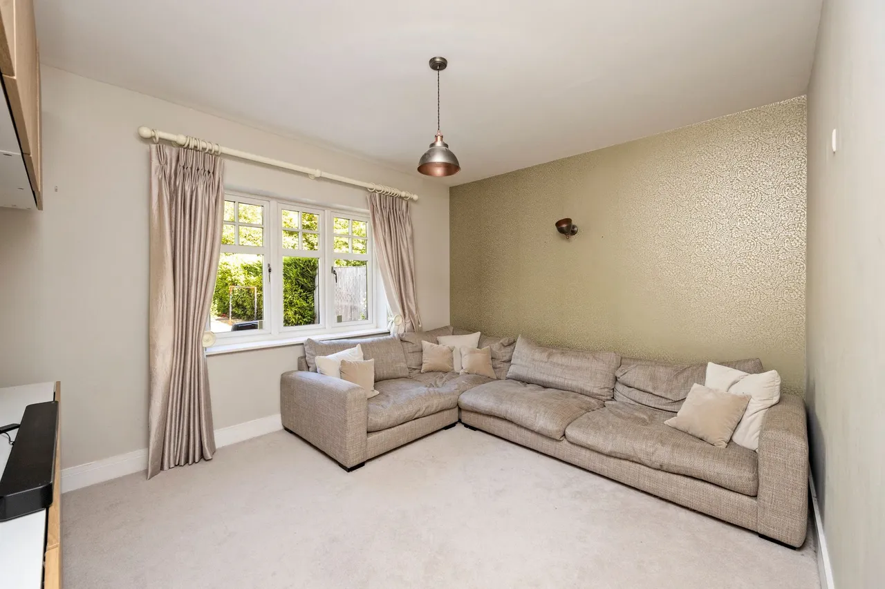 Farthings Hill, Horsham, RH12, photo 10