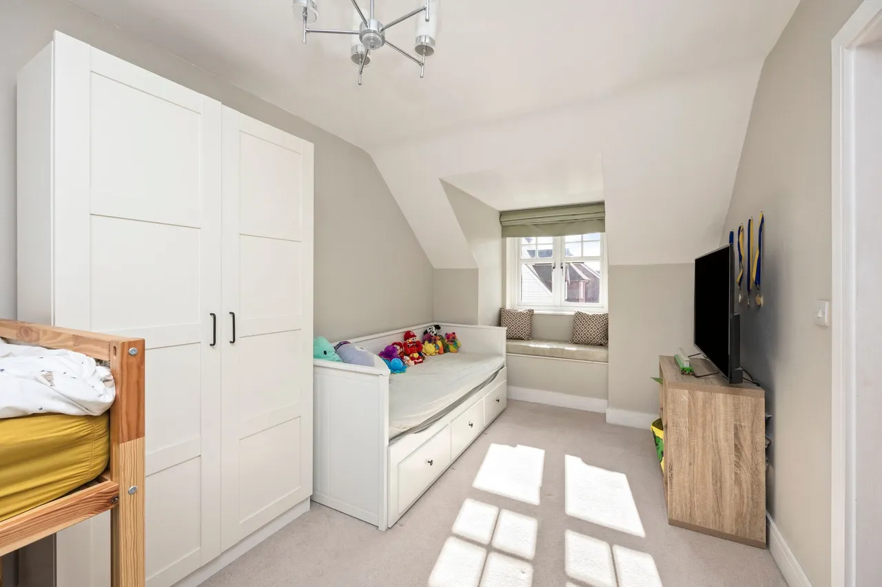 Farthings Hill, Horsham, RH12, photo 16