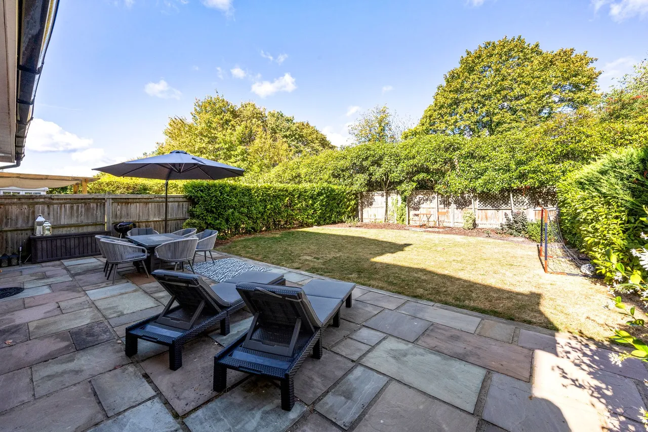 Farthings Hill, Horsham, RH12, photo 4