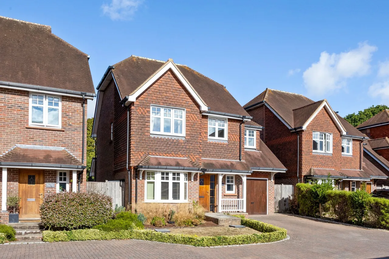 Farthings Hill, Horsham, RH12, photo 21