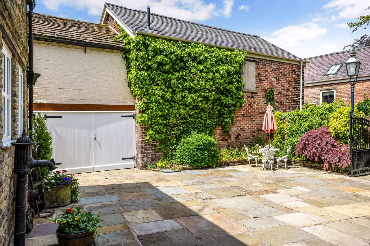 Adlington, Macclesfield, photo 34