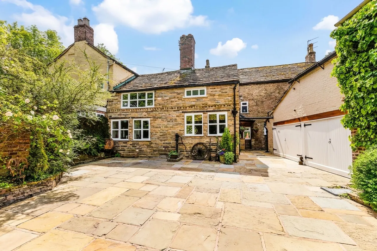 Adlington, Macclesfield, photo 36