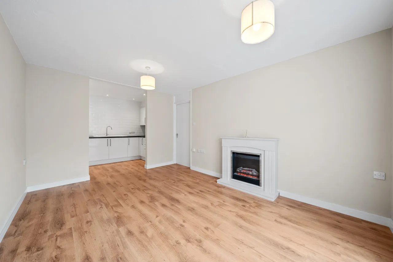 Pitson Close, Addlestone, KT15, photo 7