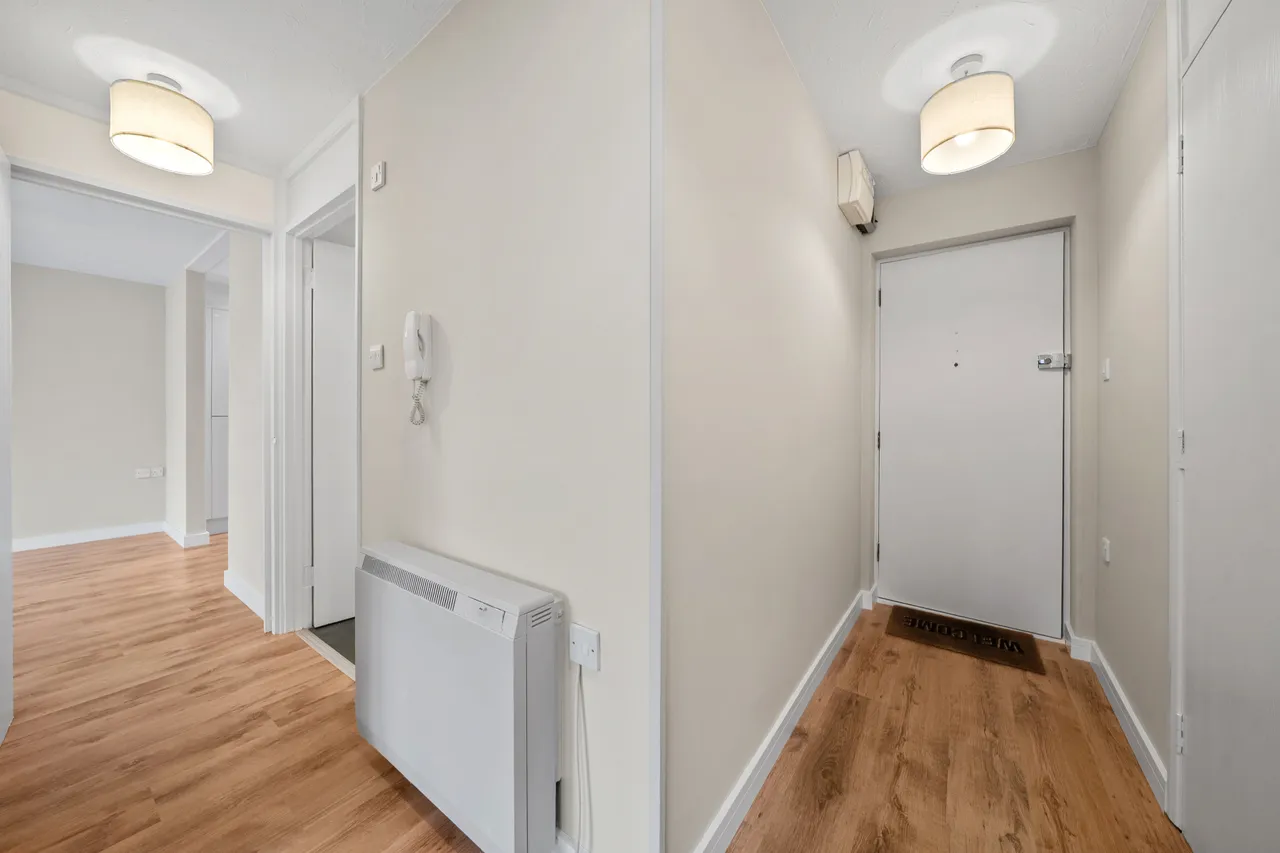 Pitson Close, Addlestone, KT15, photo 10