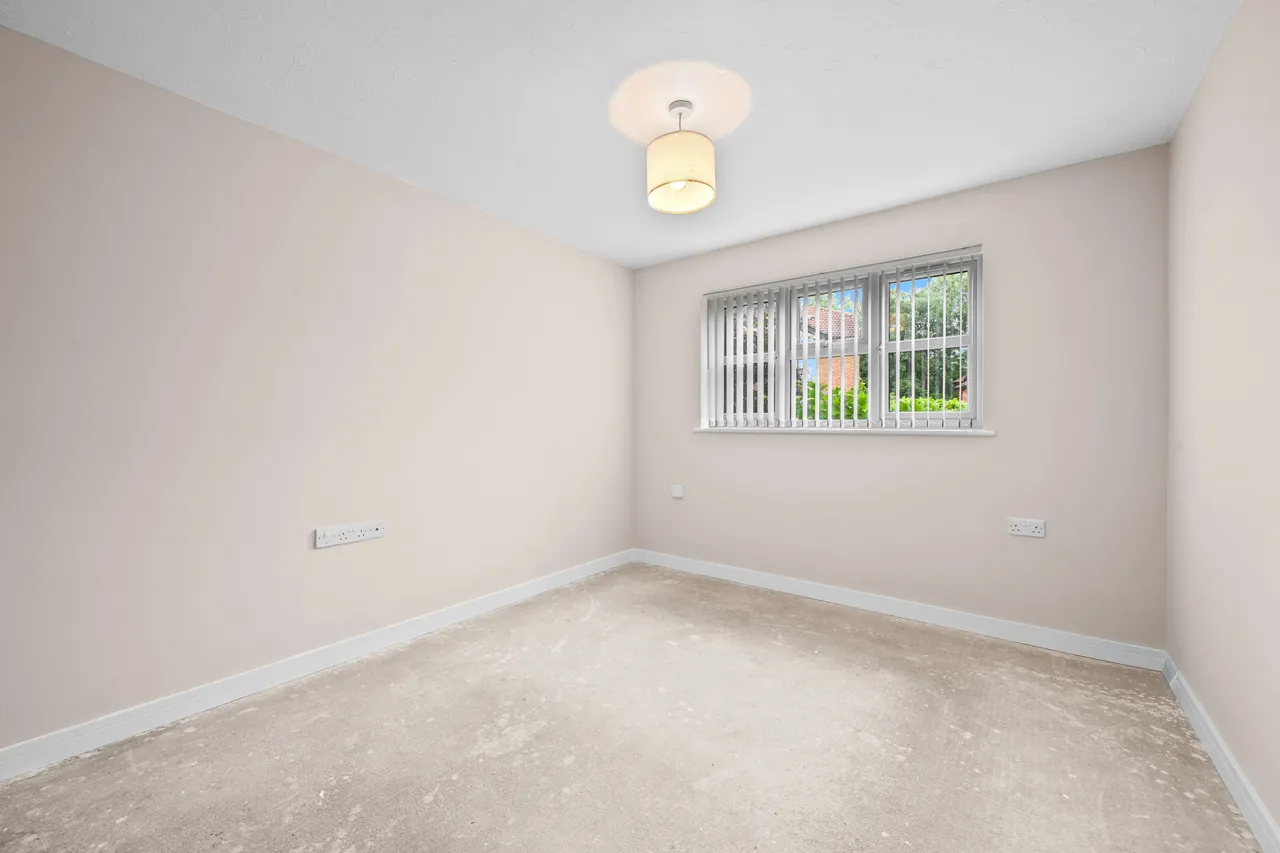 Pitson Close, Addlestone, KT15, photo 9