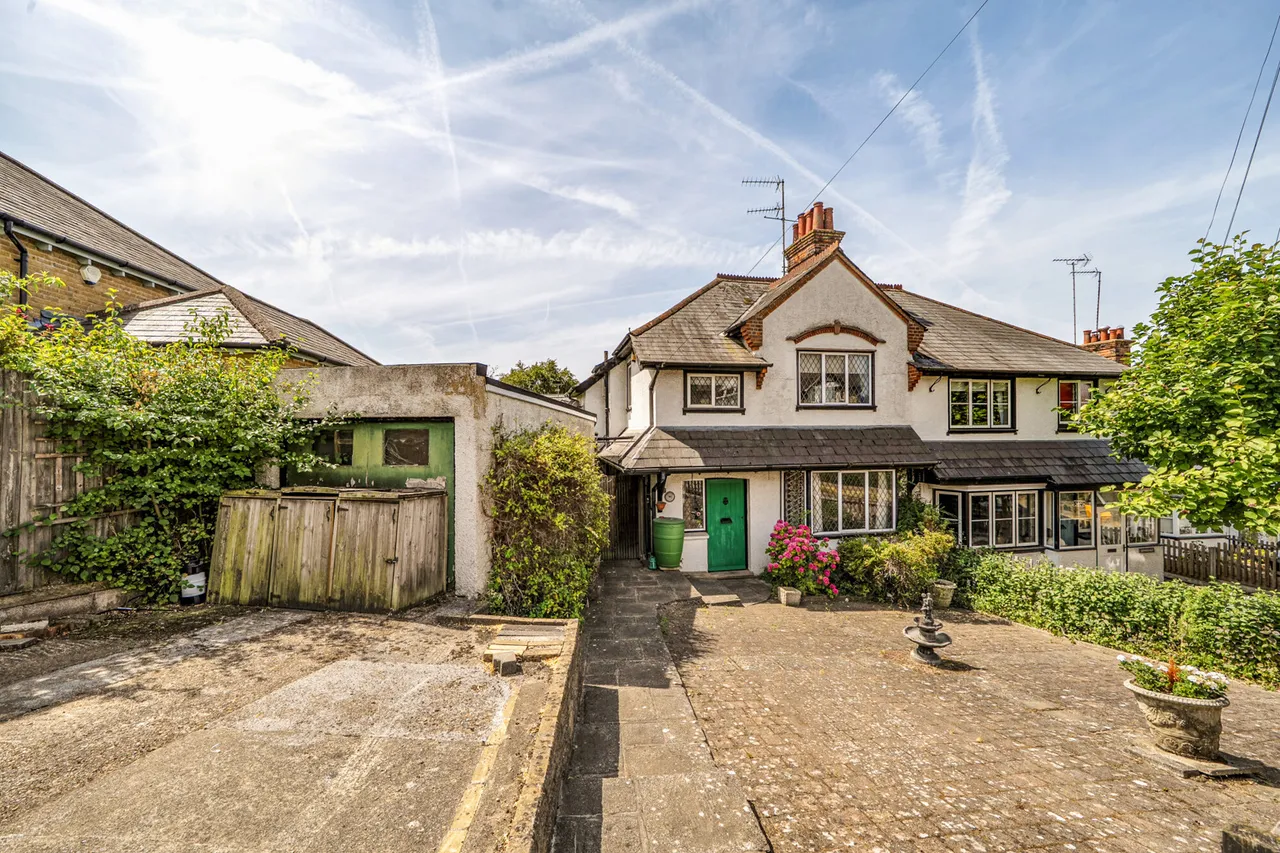 3 bed house for sale, Colleyland, Chorleywood, WD3