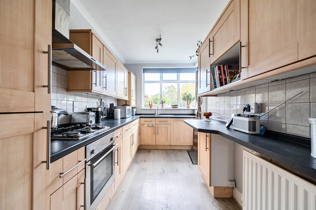 Ladygate Lane, Ruislip, HA4, photo 7
