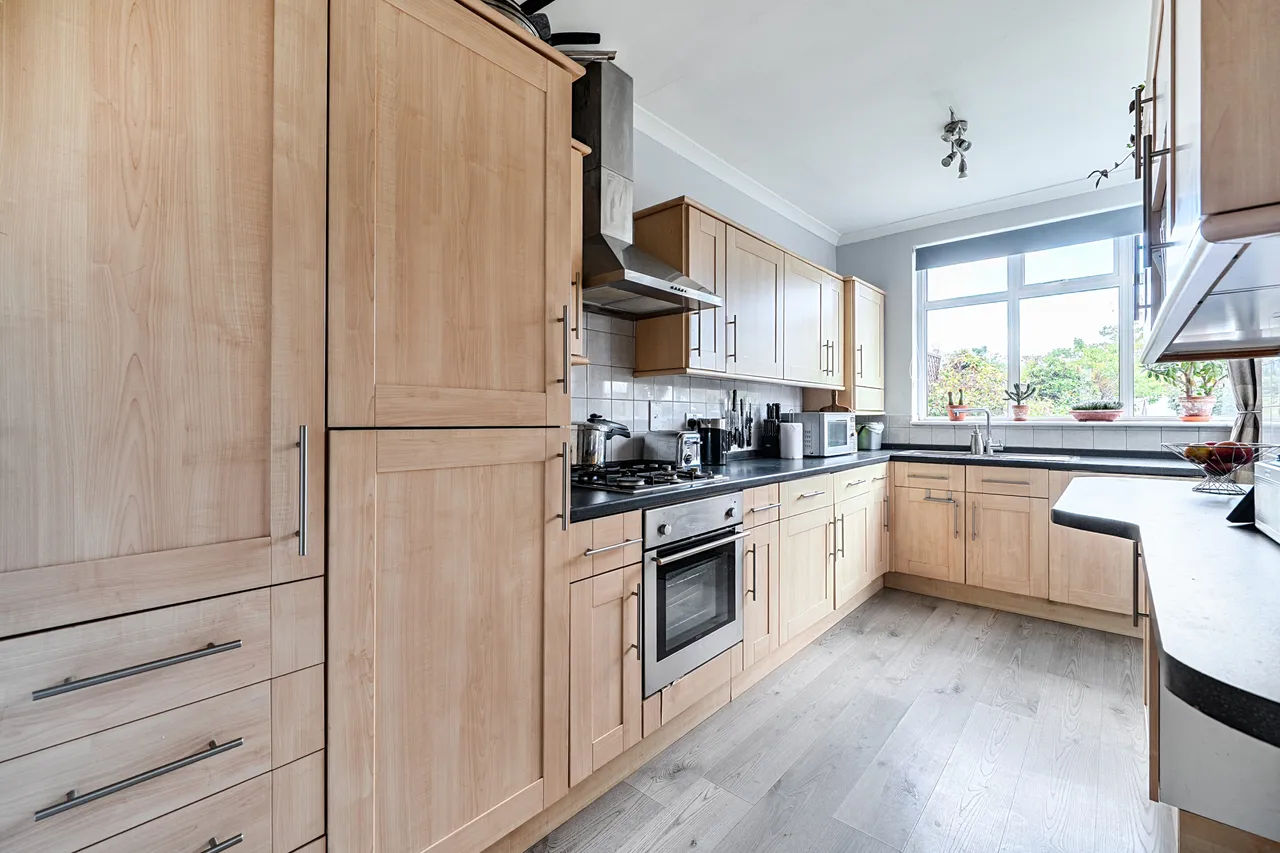 Ladygate Lane, Ruislip, HA4, photo 6