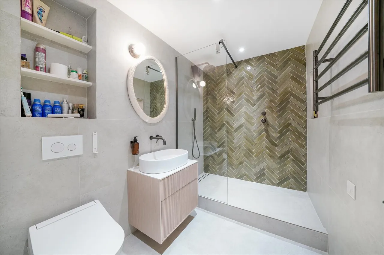 Sir Alexander Close, London, photo 16