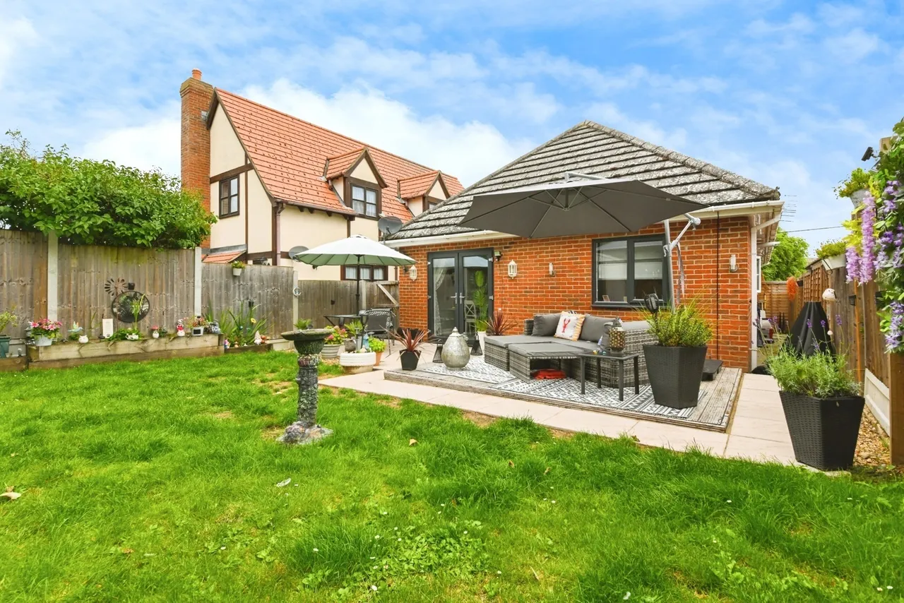 Oakmead Road, St. Osyth, Clacton-on-Sea, Essex, CO16, photo 2