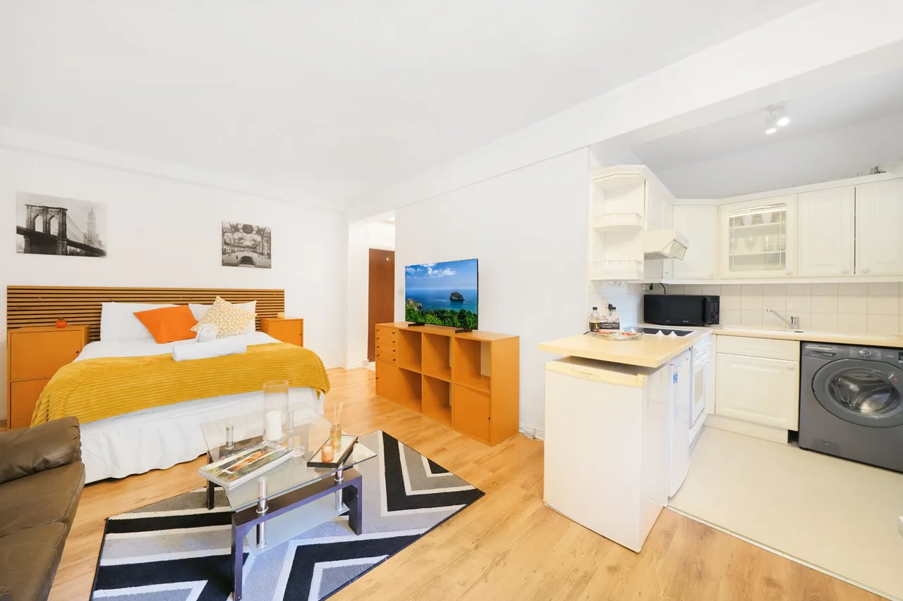 flat to rent, Palace Gardens Terrace, W8