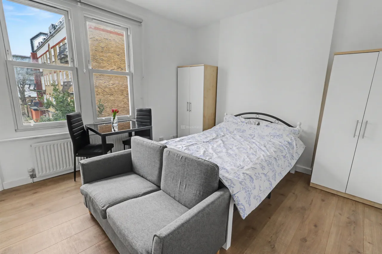 Camden Road, N7, photo 4