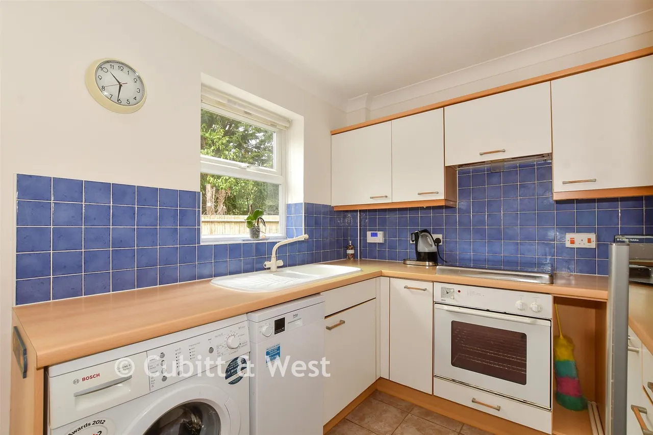 Nyes Lane, Southwater, RH13, photo 7