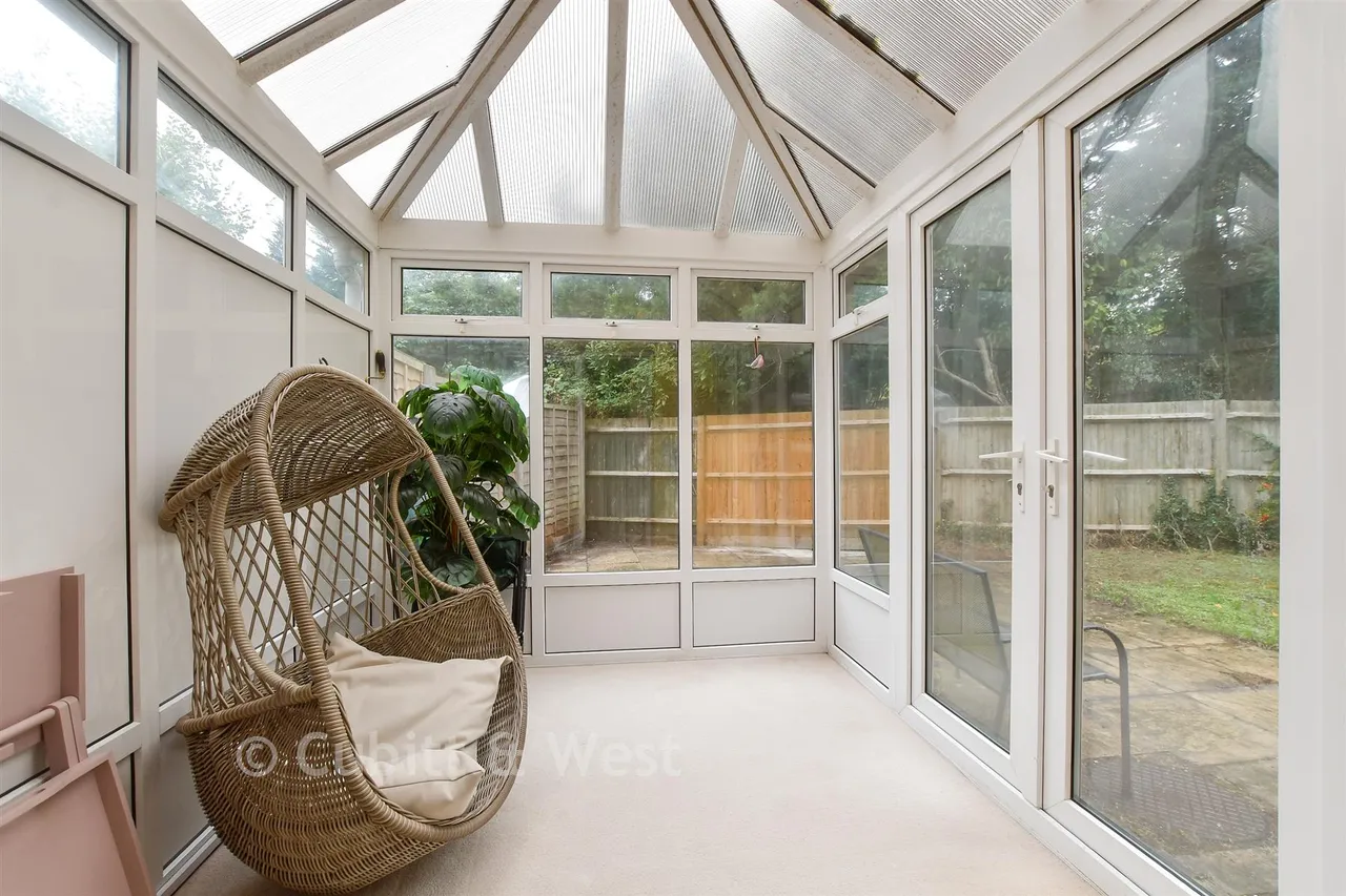 Nyes Lane, Southwater, RH13, photo 4